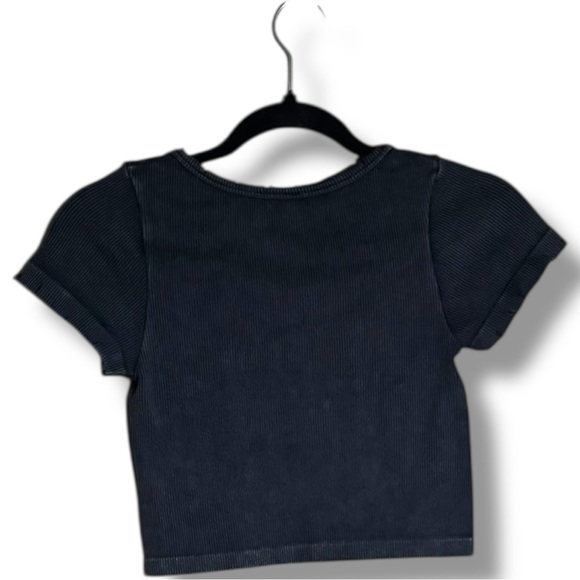 Charcoal Women's Short Sleeve Distressed Crewneck Ribbed Crop Top - Picture 11 of 16